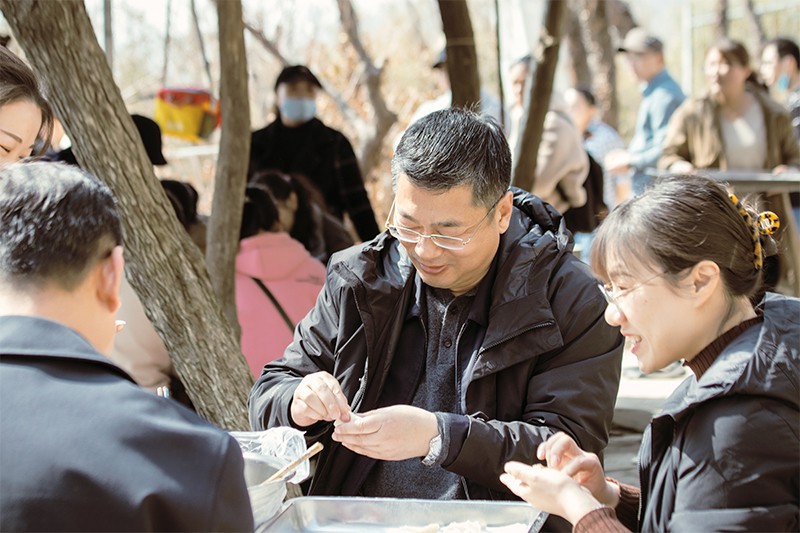 1683793126744453.jpg 董事长.jpg